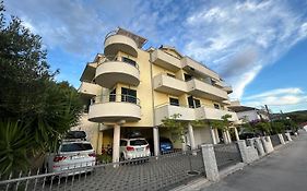 Apartmani Palada